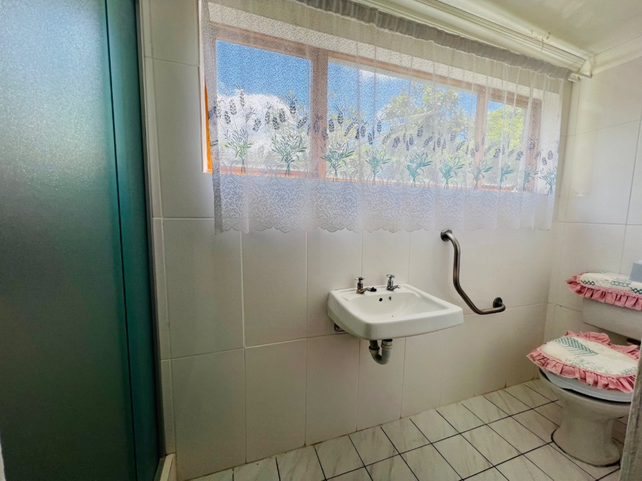 3 Bedroom Property for Sale in Loerie Park Western Cape